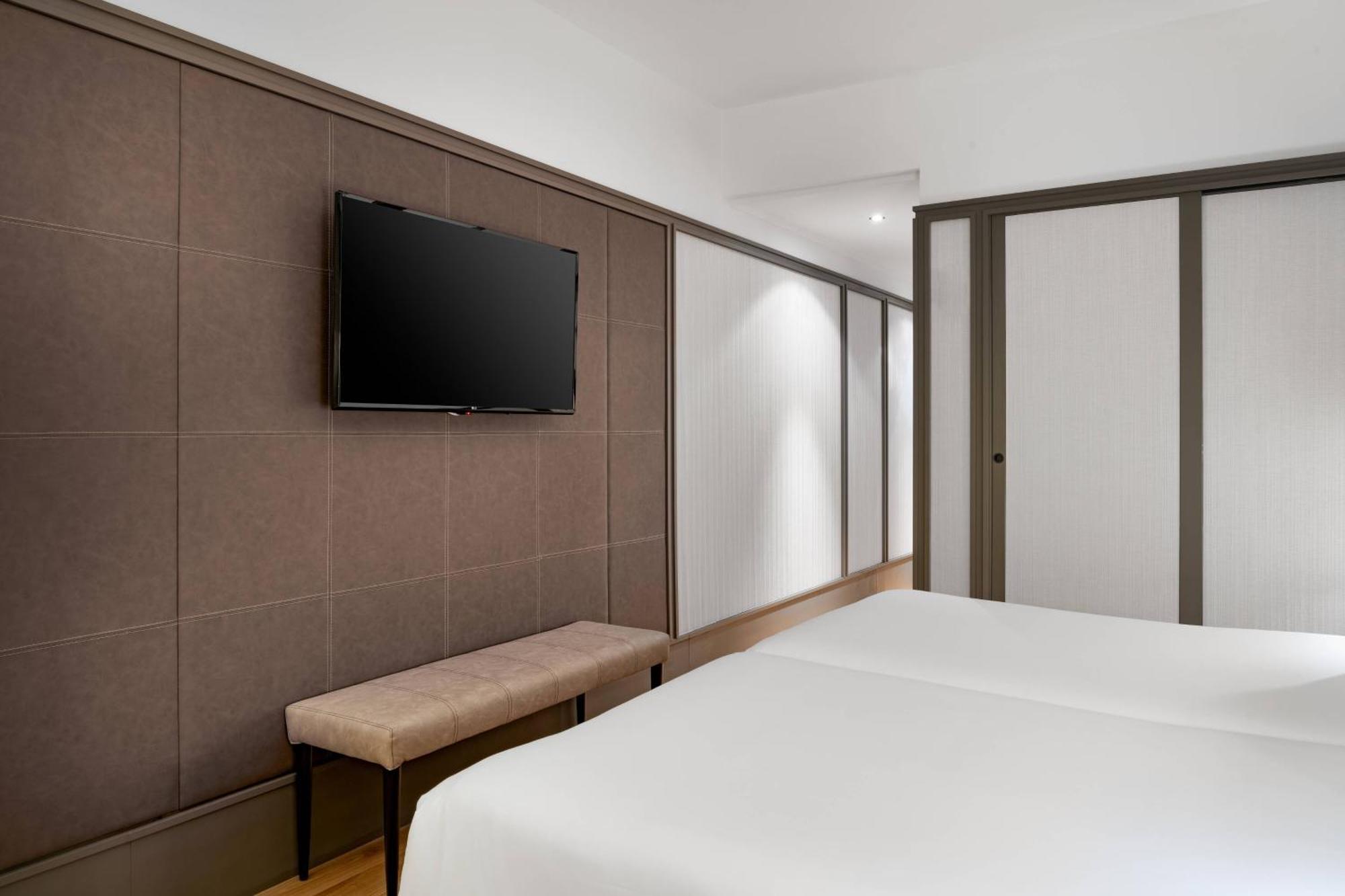 Ac Hotel Avenida De America By Marriott Madrid Exterior photo